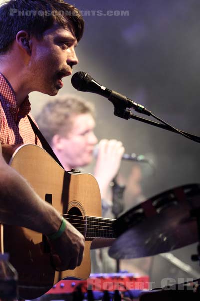 LOS CAMPESINOS - 2012-04-02 - PARIS - La Fleche d'Or - Gareth Paisey - Rob Taylor